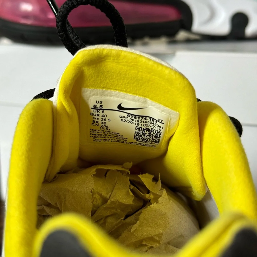 Nike air max 270 react in women’s size 8.5 - Picture 6 of 6